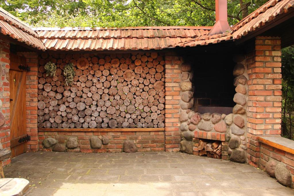 Hotel Asmonienes Sveciu Namai "Senoji Mokyklele" Smalininkai Exterior foto